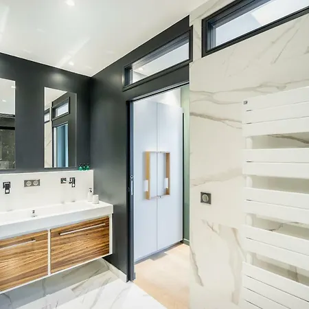 Apartment Les 7 Anges - Parking, Vue Cathedrale & Centre Historique Reims